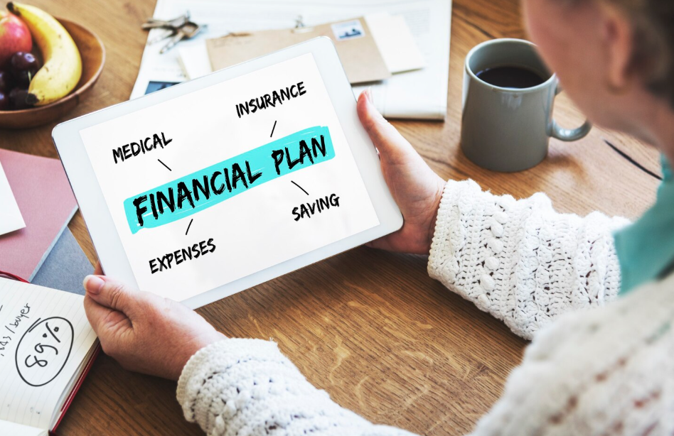 Financial plan diagram highlighting medical, insurance, expenses, and savings for couples with age gaps